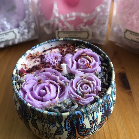 - - 1 HANDCRAFTED AROMATHERAPY SOY CANDLE IN A 4 OZ DECORATIVE TIN - Picture 9 of 10